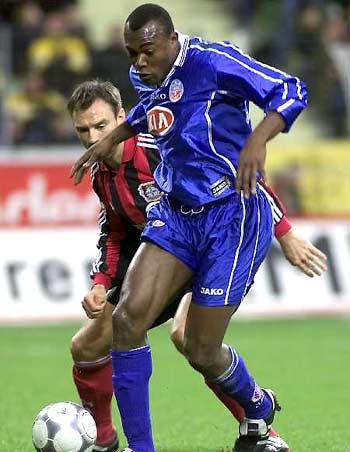 间的良好氛 间的良好氛